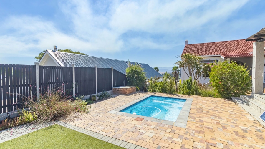 4 Bedroom Property for Sale in Riebeek Kasteel Western Cape